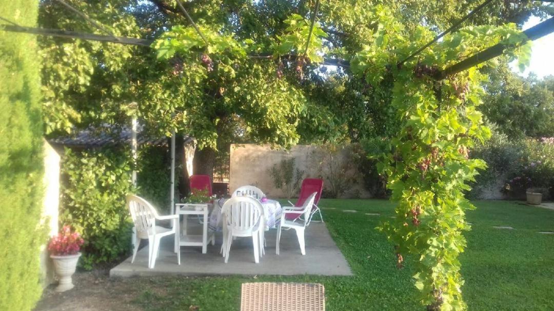 Chambre Du Raisin Puyricard Exterior foto